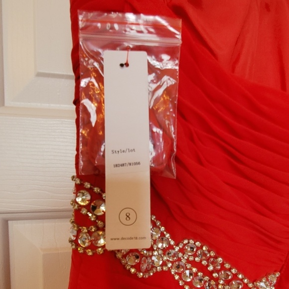 NWT High-low Red Gown by Decode 1.8 - Picture 8 of 8